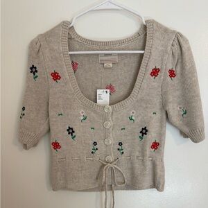 Kimchi Blue Beige Embroidered Floral Knit Cardigan Shirt Short Sleeve NWT XS